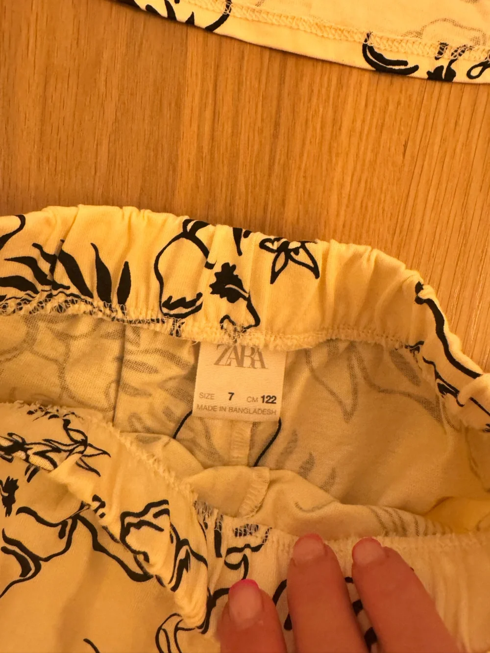 Zara Girls beige/black Floral Set - Tank Top & Pants size 7/8